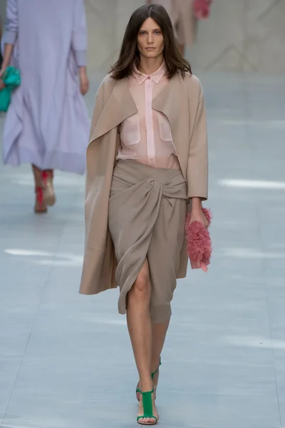 Look 14